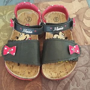 Girl's minnie mouse sandals size 9